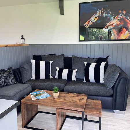 Wellsfield Farm Holiday Lodges Stirling Exterior foto