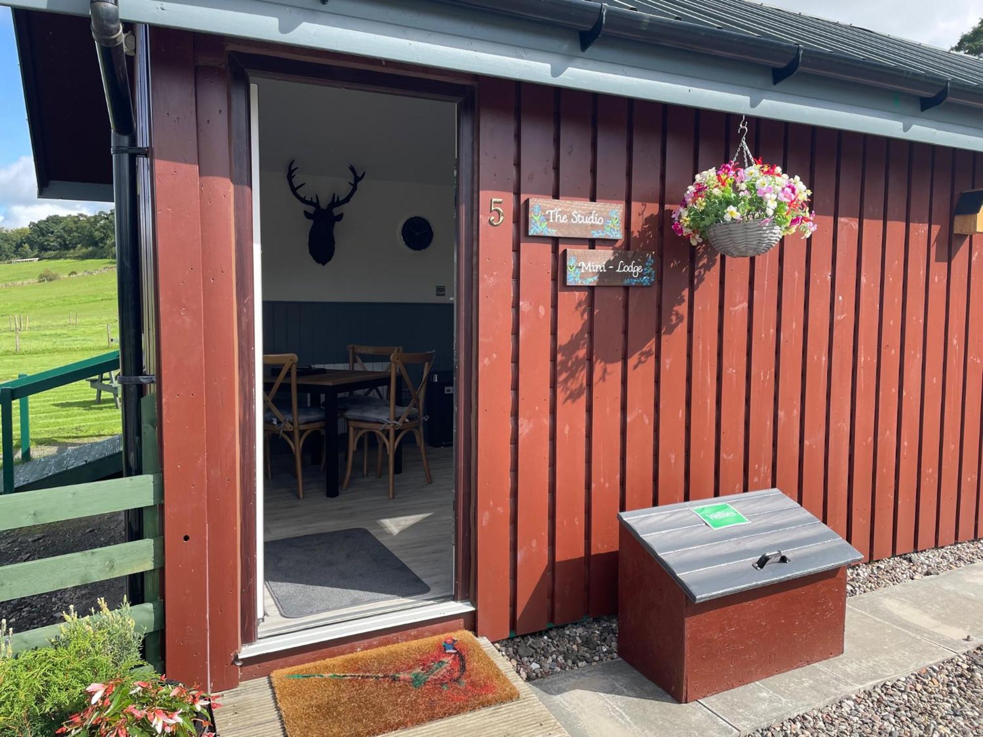 Wellsfield Farm Holiday Lodges Stirling Exterior foto